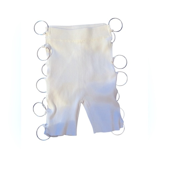 $50 White Silver Hoop SET - Crop Tank and Short/Capri Size S - Picture 2 of 5